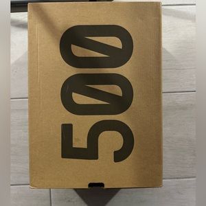 adidas Yeezy 500
Salt